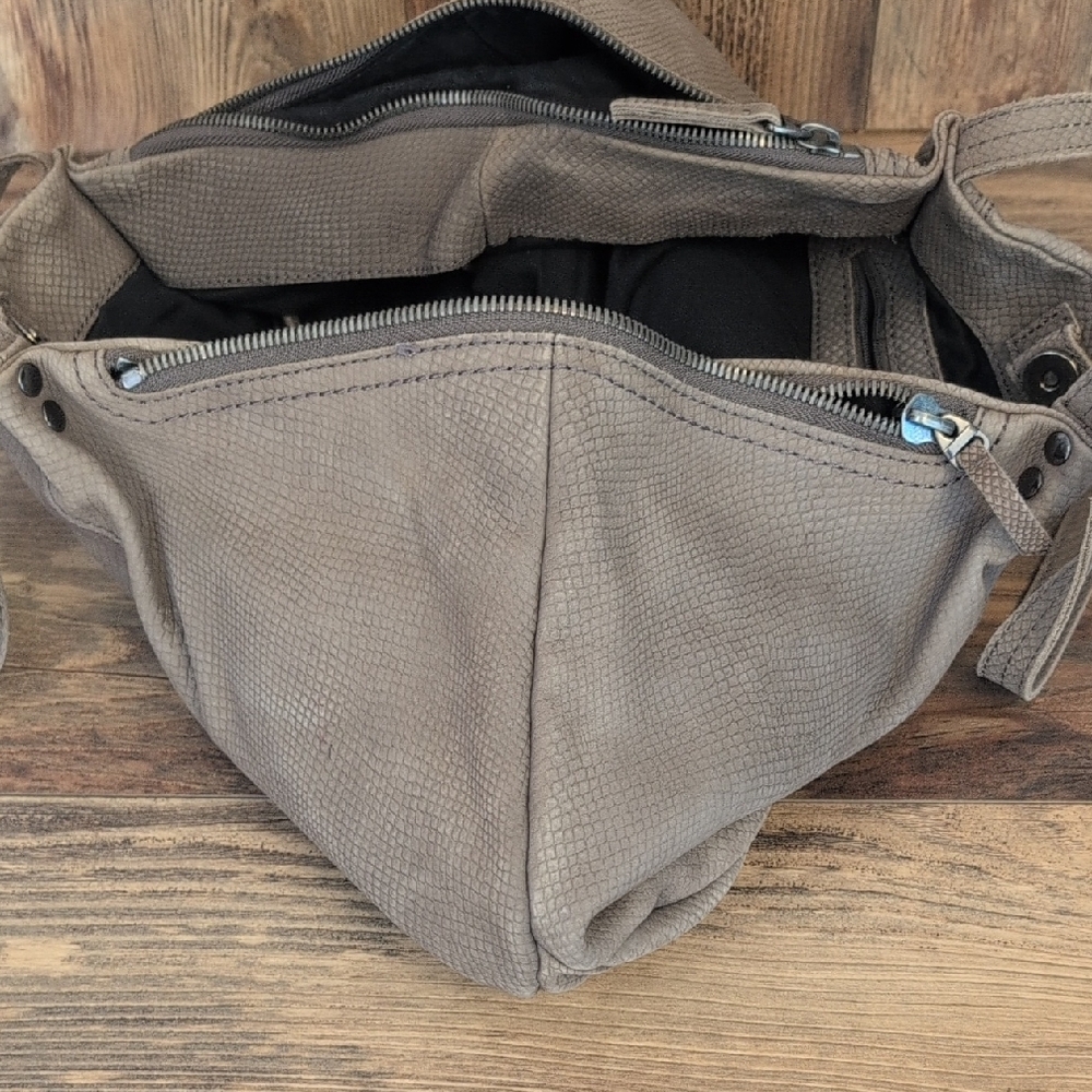 Lucky Brand Chic Taupe Women's Leather Large Tote Bag - Picture 5 of 11
